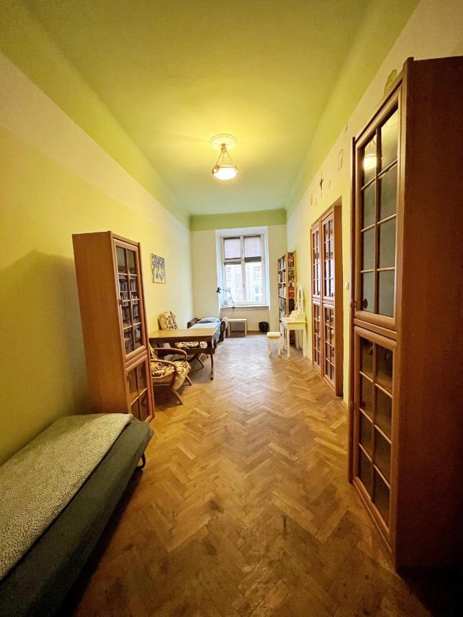 Old Town Rooms Wielopole Krasków Exterior foto