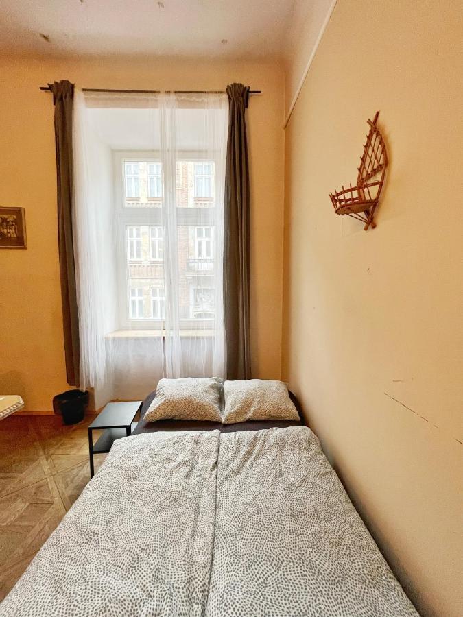 Old Town Rooms Wielopole Krasków Exterior foto